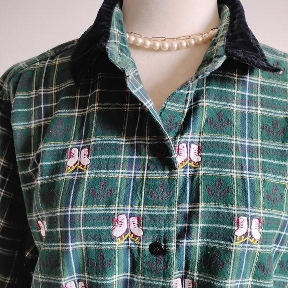 Victoria Jones Woman Flannel Plaid Embroidered Ice Skate Velvet Shirt Size 1X - Picture 10 of 13